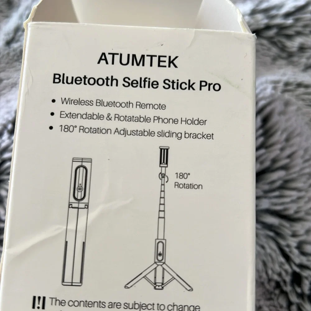 NWT Atumek Bluetooth Selfie Stick Pro